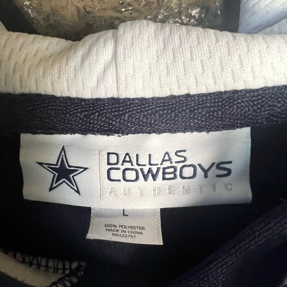 NFL Black and White Cowboys Sweatshirt - Picture 7 of 7